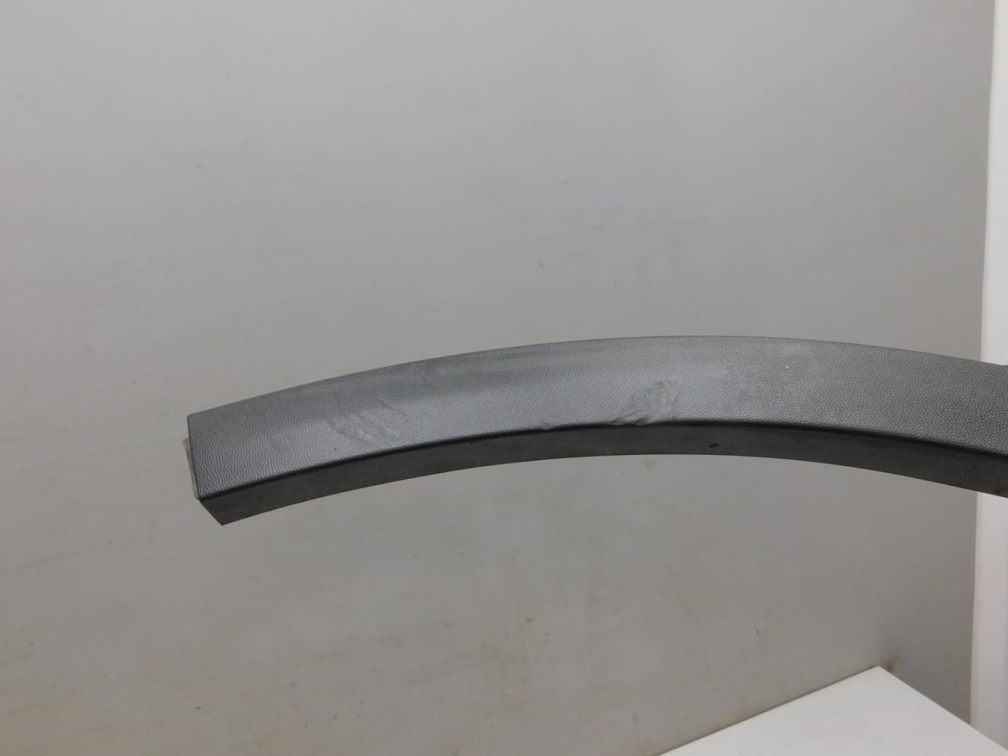 Накладка заднего крыла правого