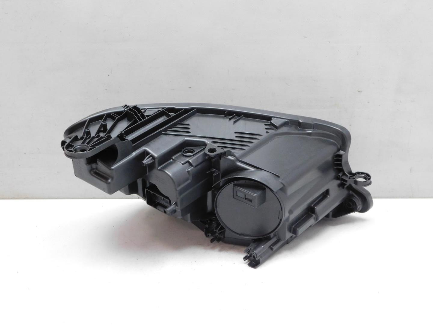 Корпус фары левой