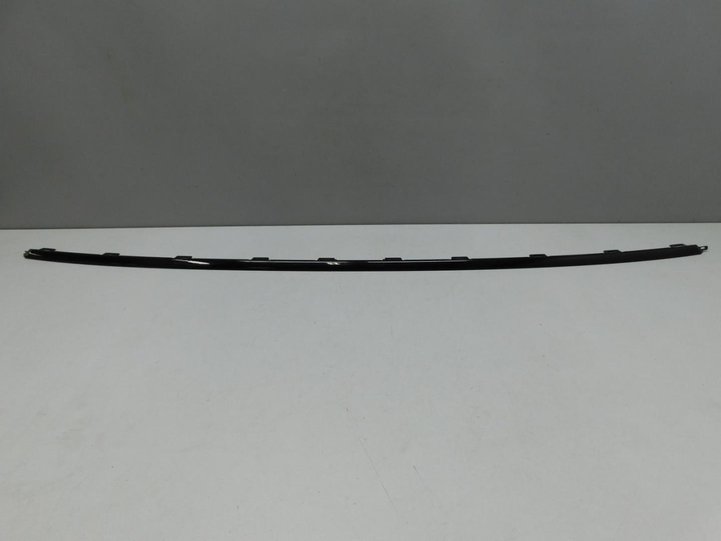 Молдинг заднего бампера