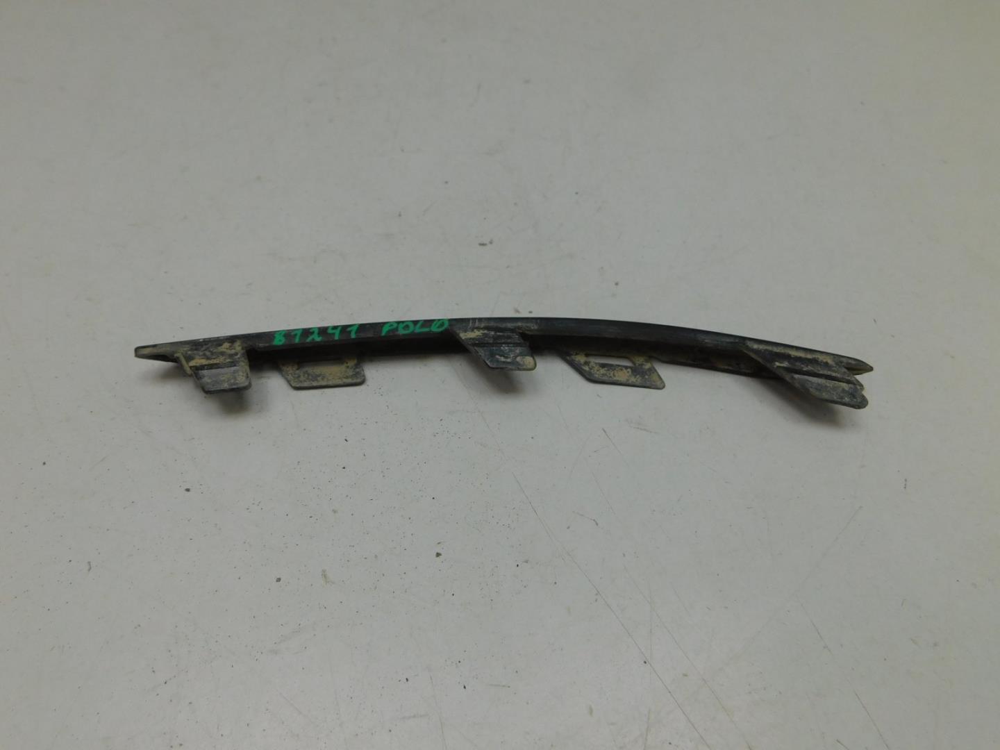 Молдинг заднего бампера