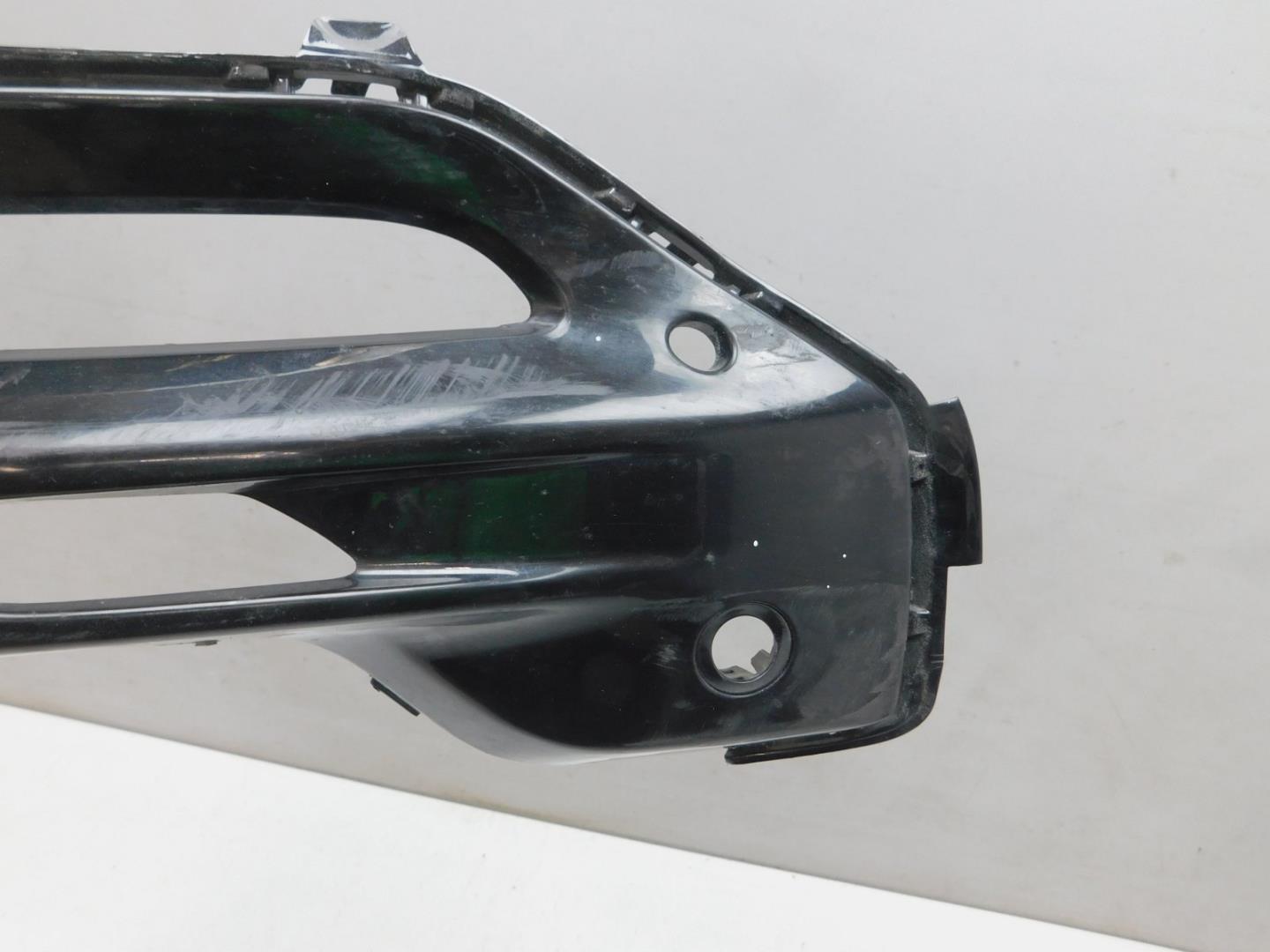 Решетка в бампер правая