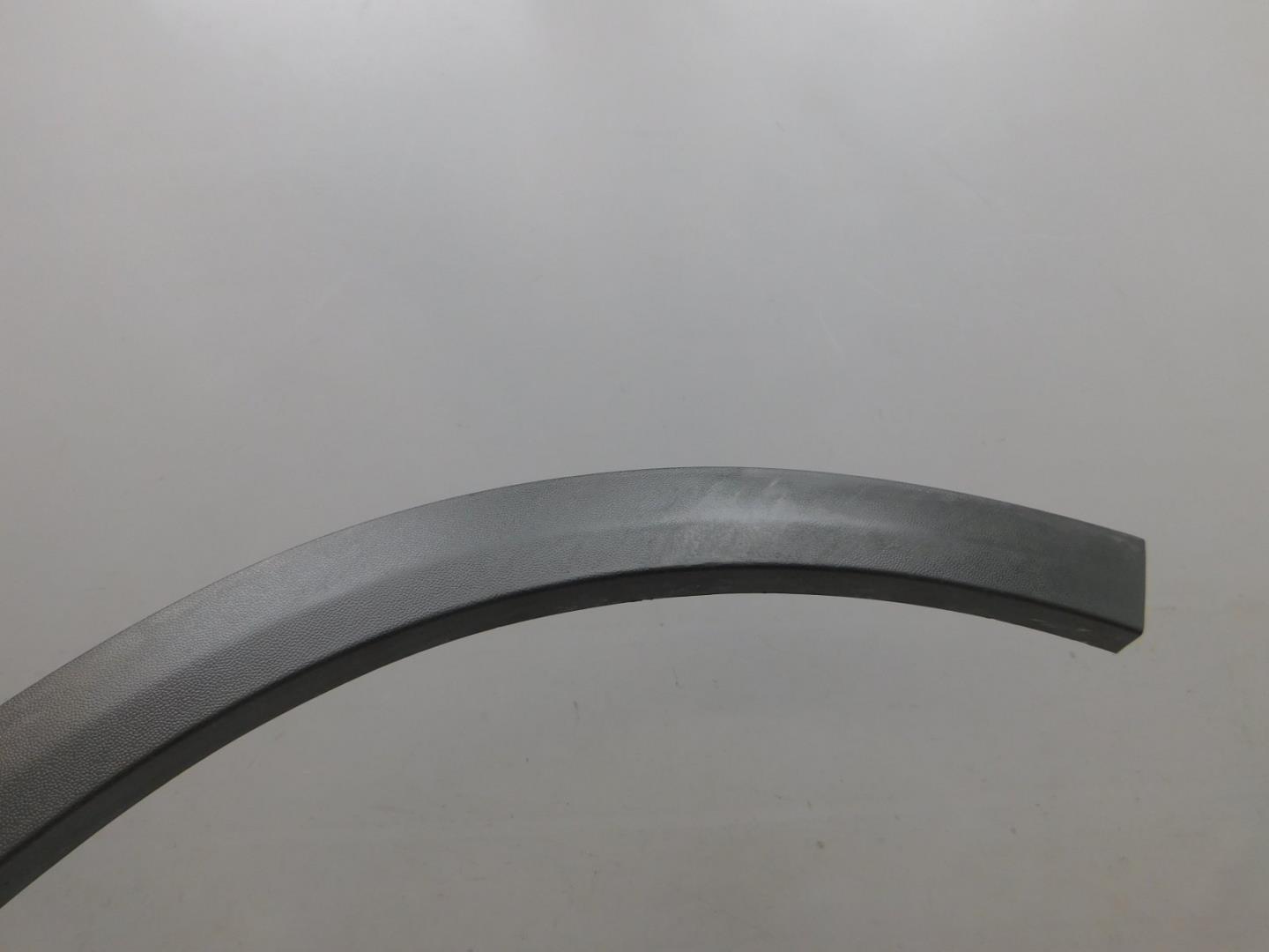 Накладка заднего крыла левого