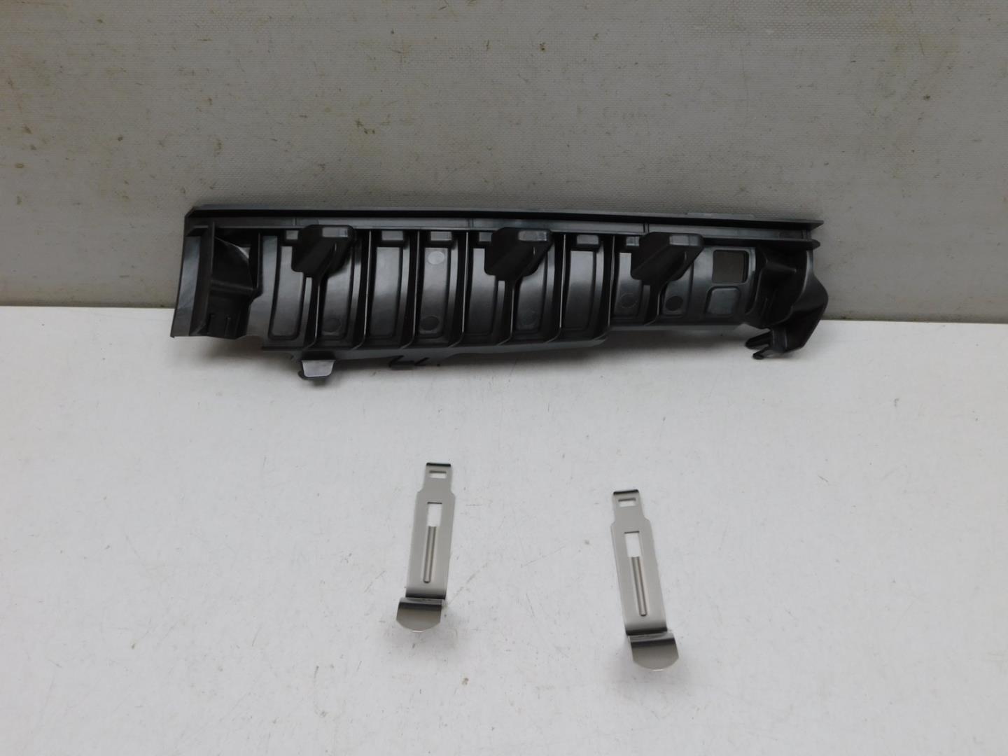 Крепеж фары