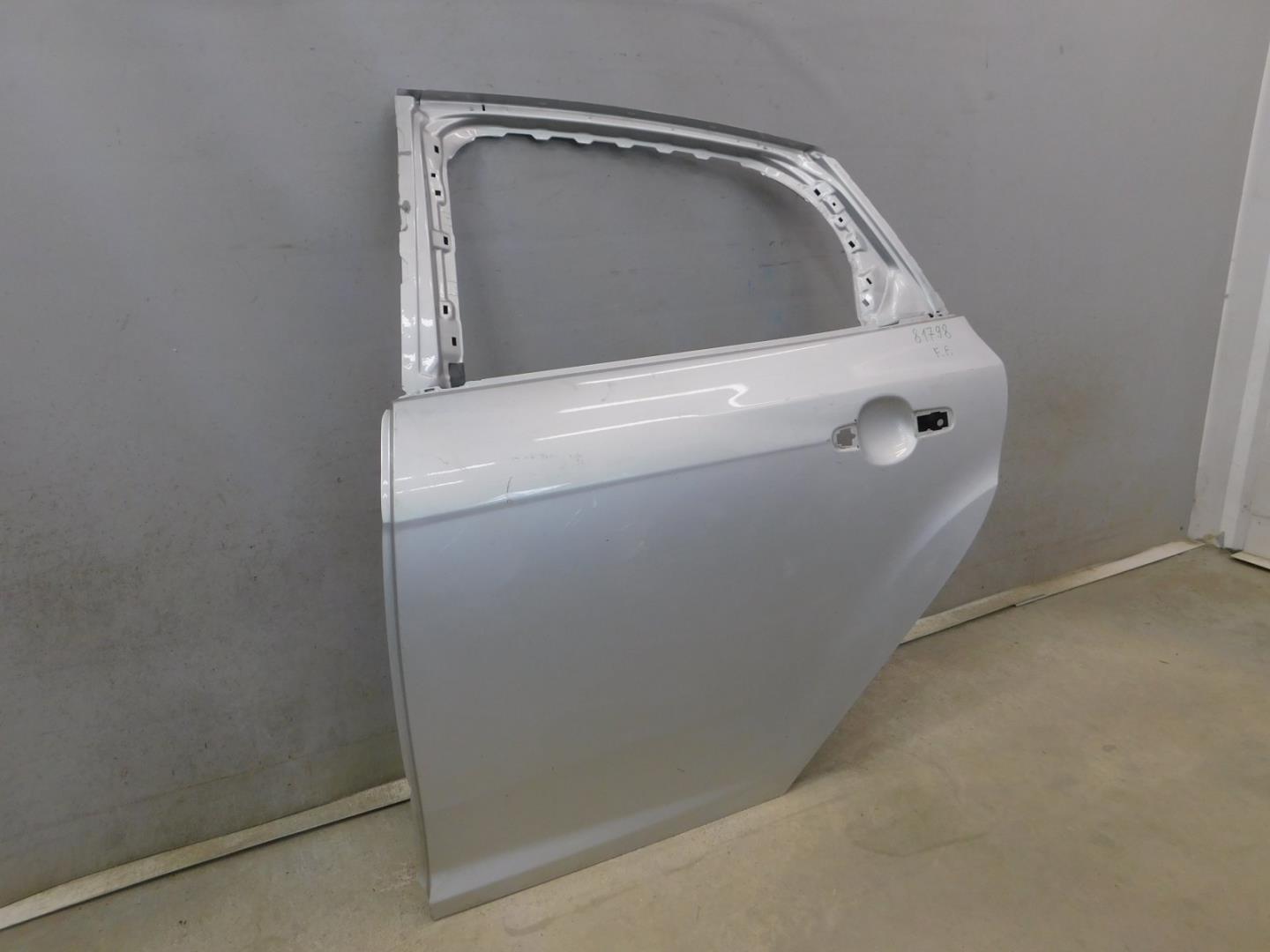 Дверь задняя левая