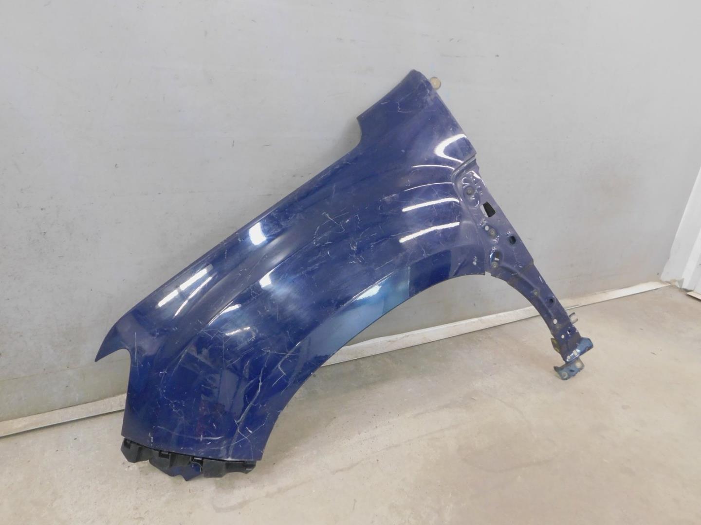 Крыло переднее левое