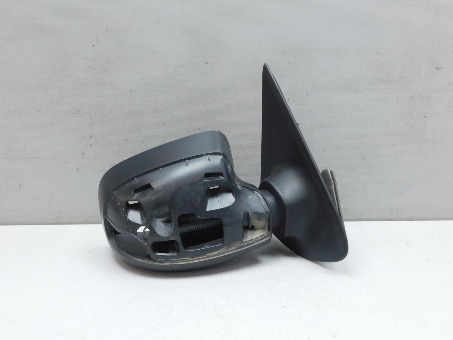 Зеркало правое электрическое