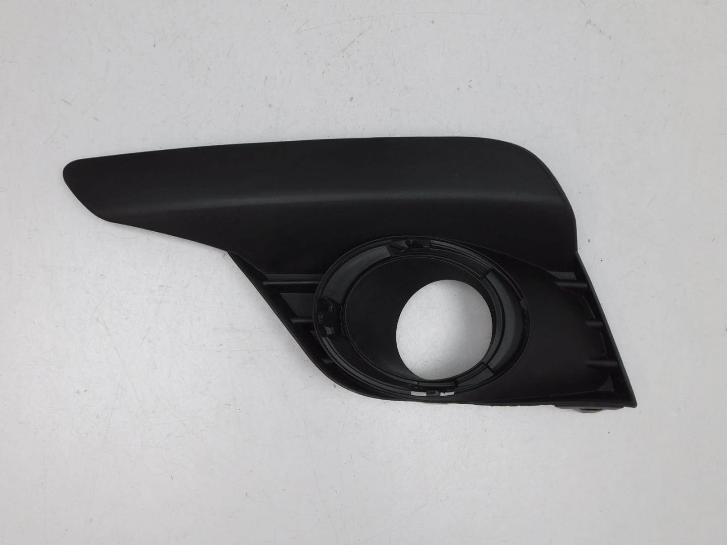 Решетка в бампер левая