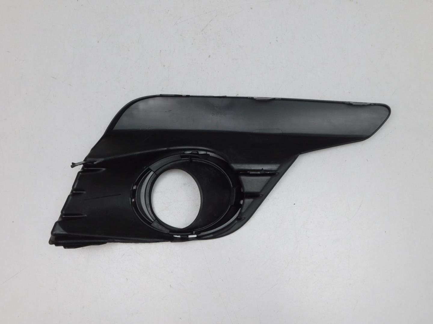 Решетка в бампер левая