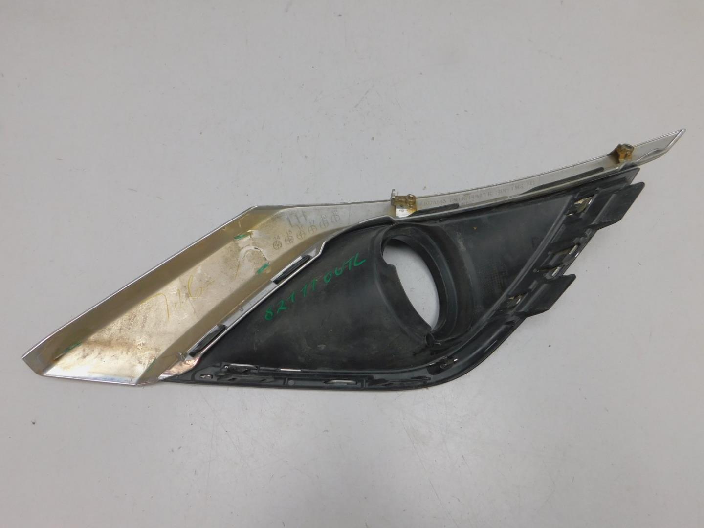 Решетка в бампер левая