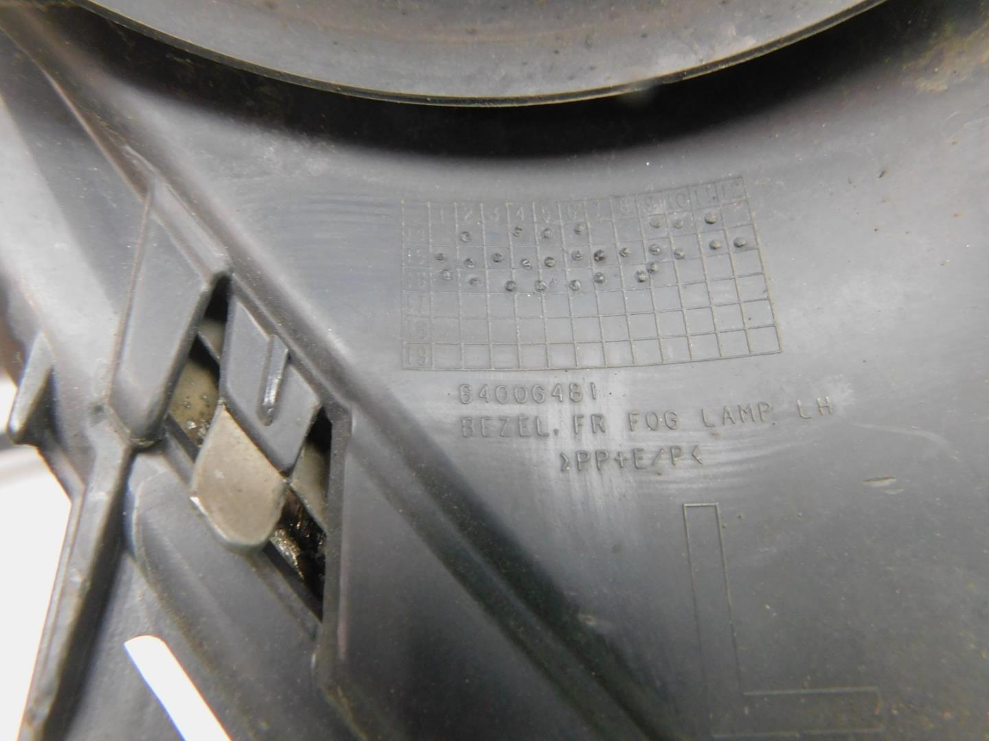 Решетка в бампер левая