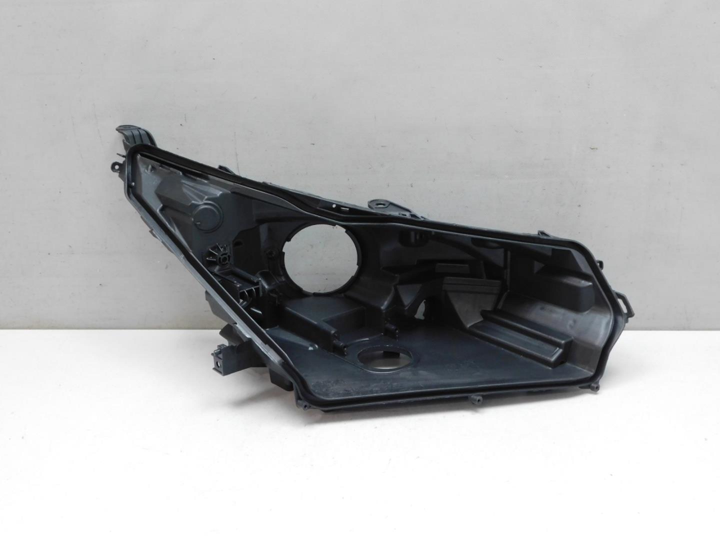 Корпус фары правой