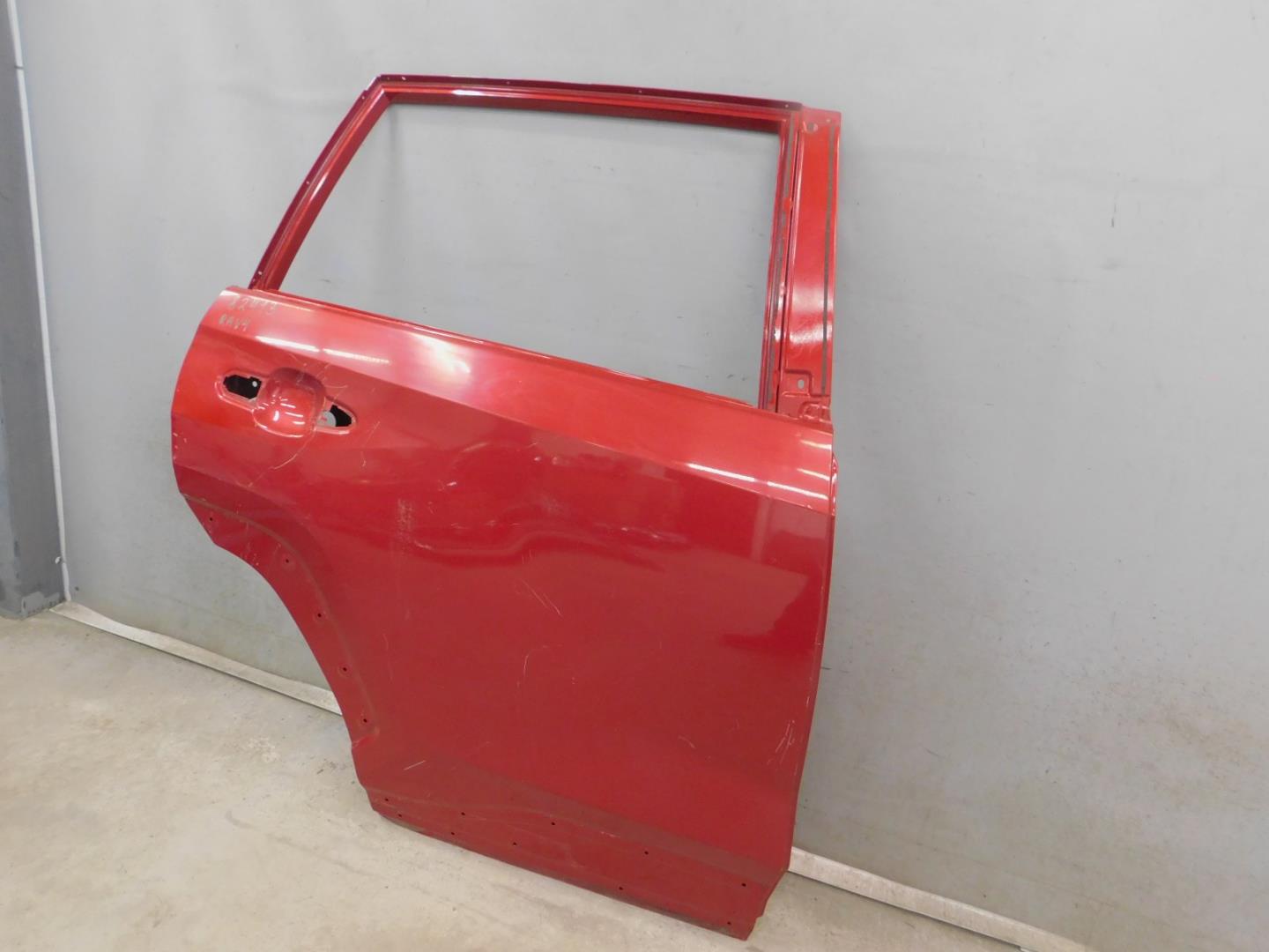 Дверь задняя правая