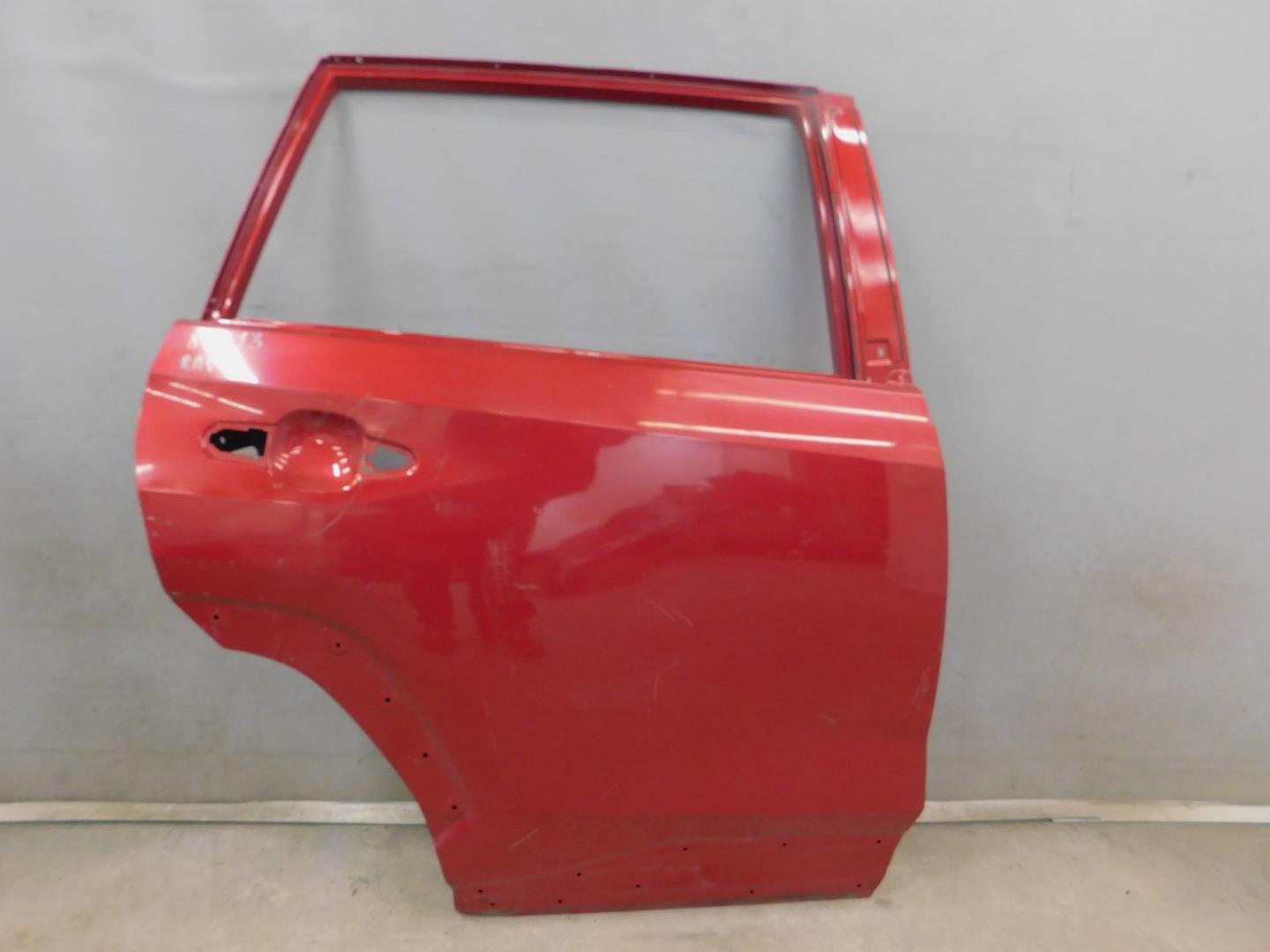 Дверь задняя правая