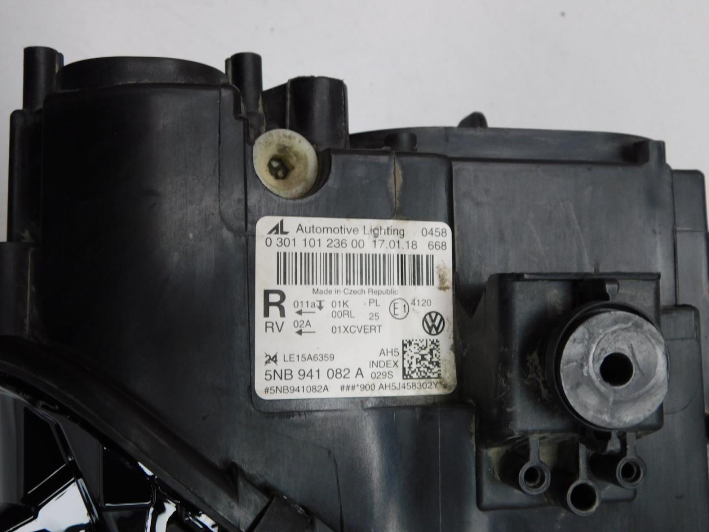 Фара правая