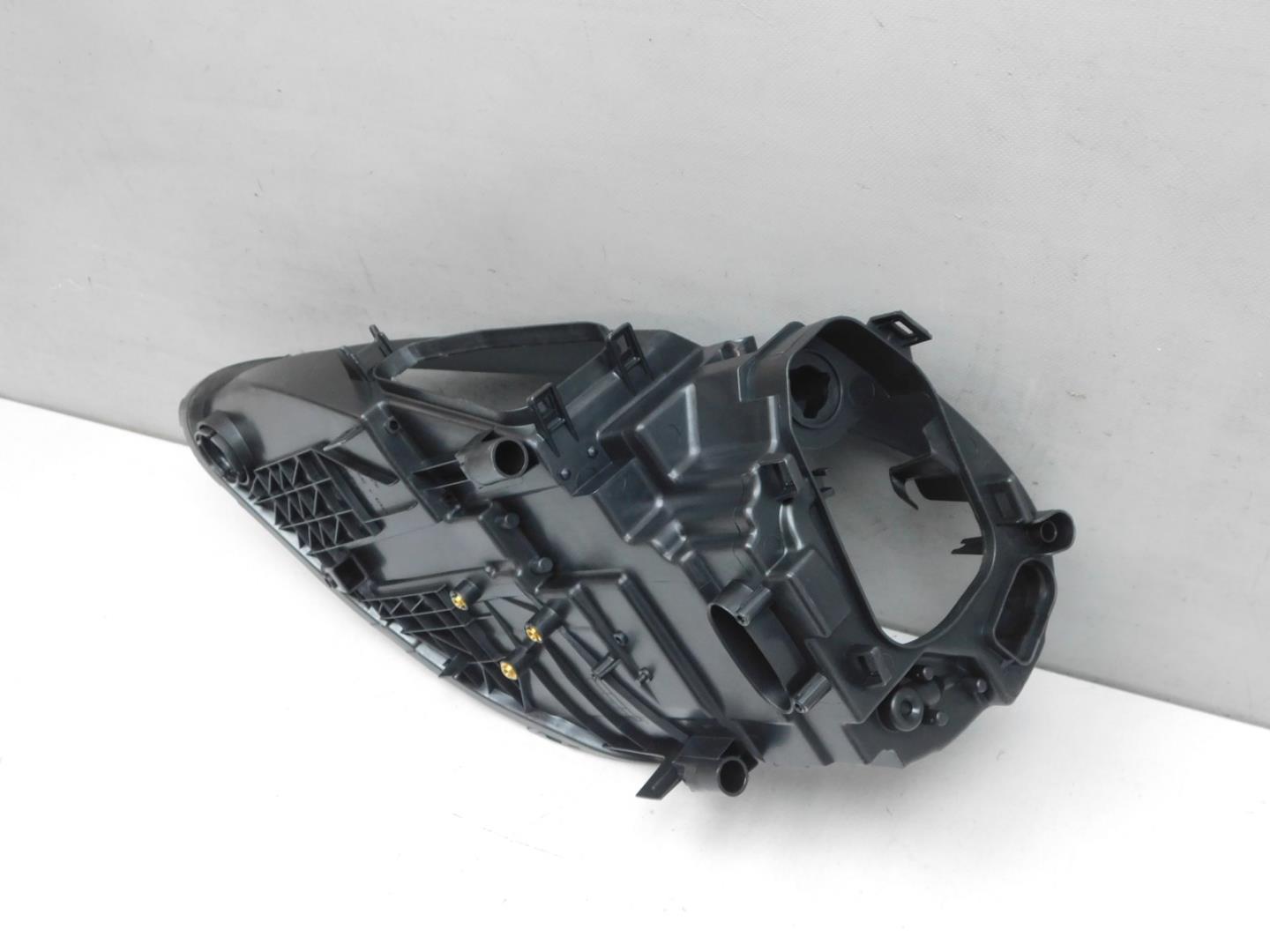 Корпус фары правой