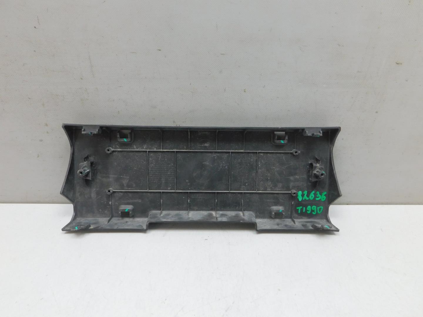 Накладка переднего бампера