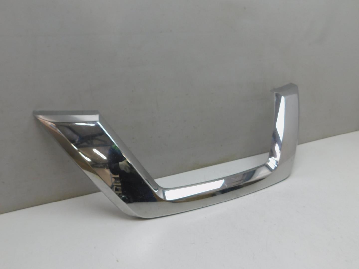 Накладка на решетку радиатора