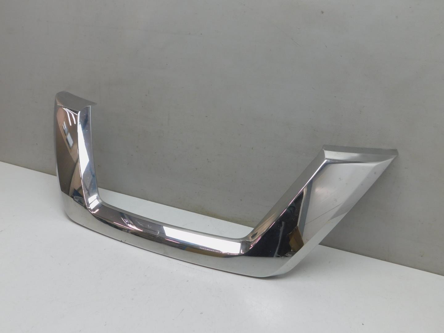 Накладка на решетку радиатора