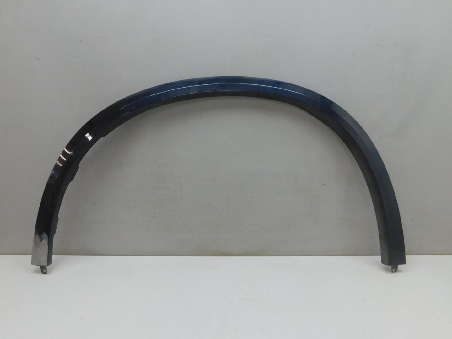 Накладка крыла переднего левого