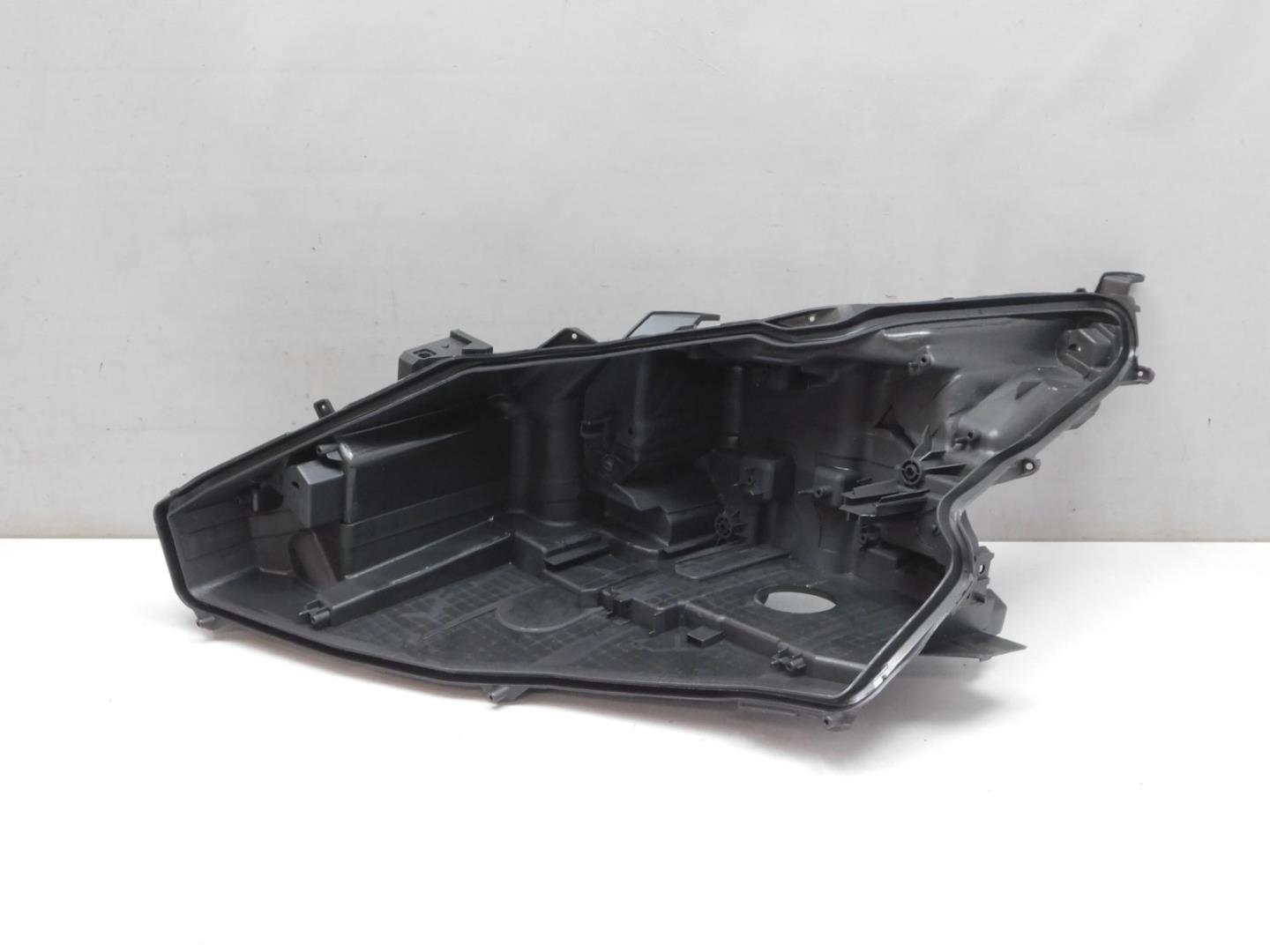 Корпус фары левой