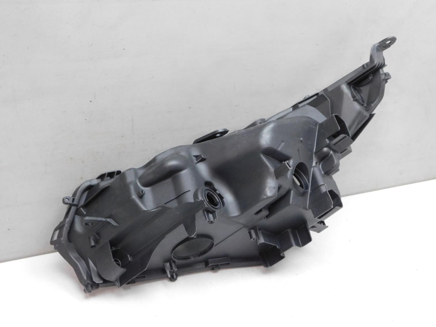 Корпус фары правой