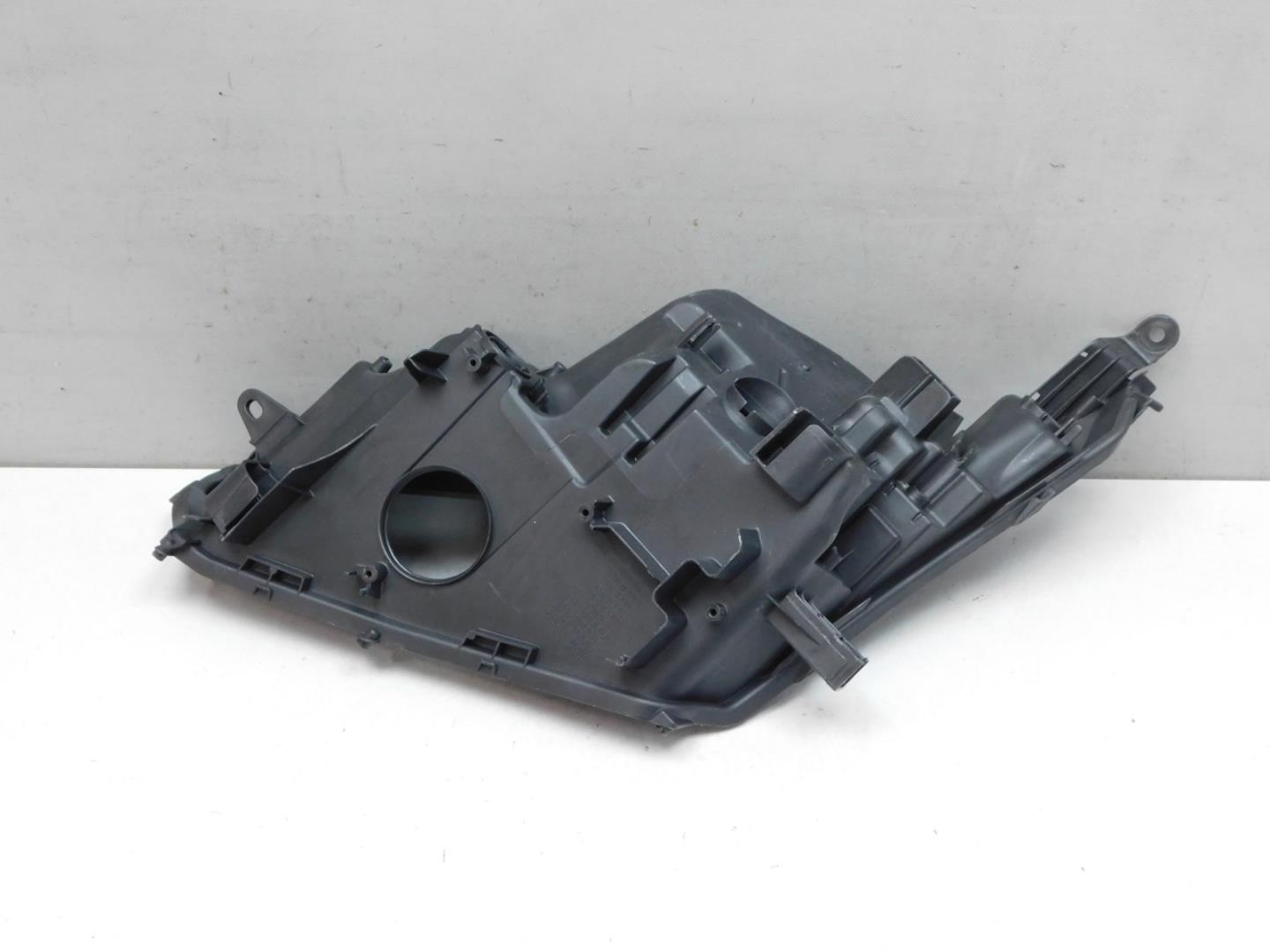 Корпус фары правой