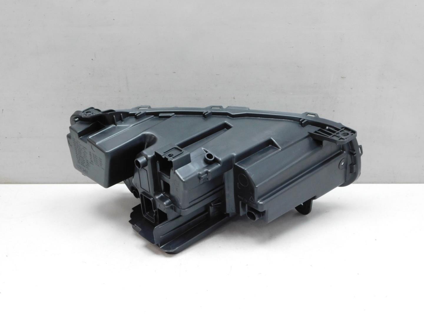 Корпус фары левой