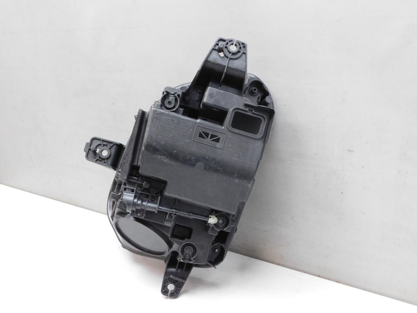 Корпус фары правой