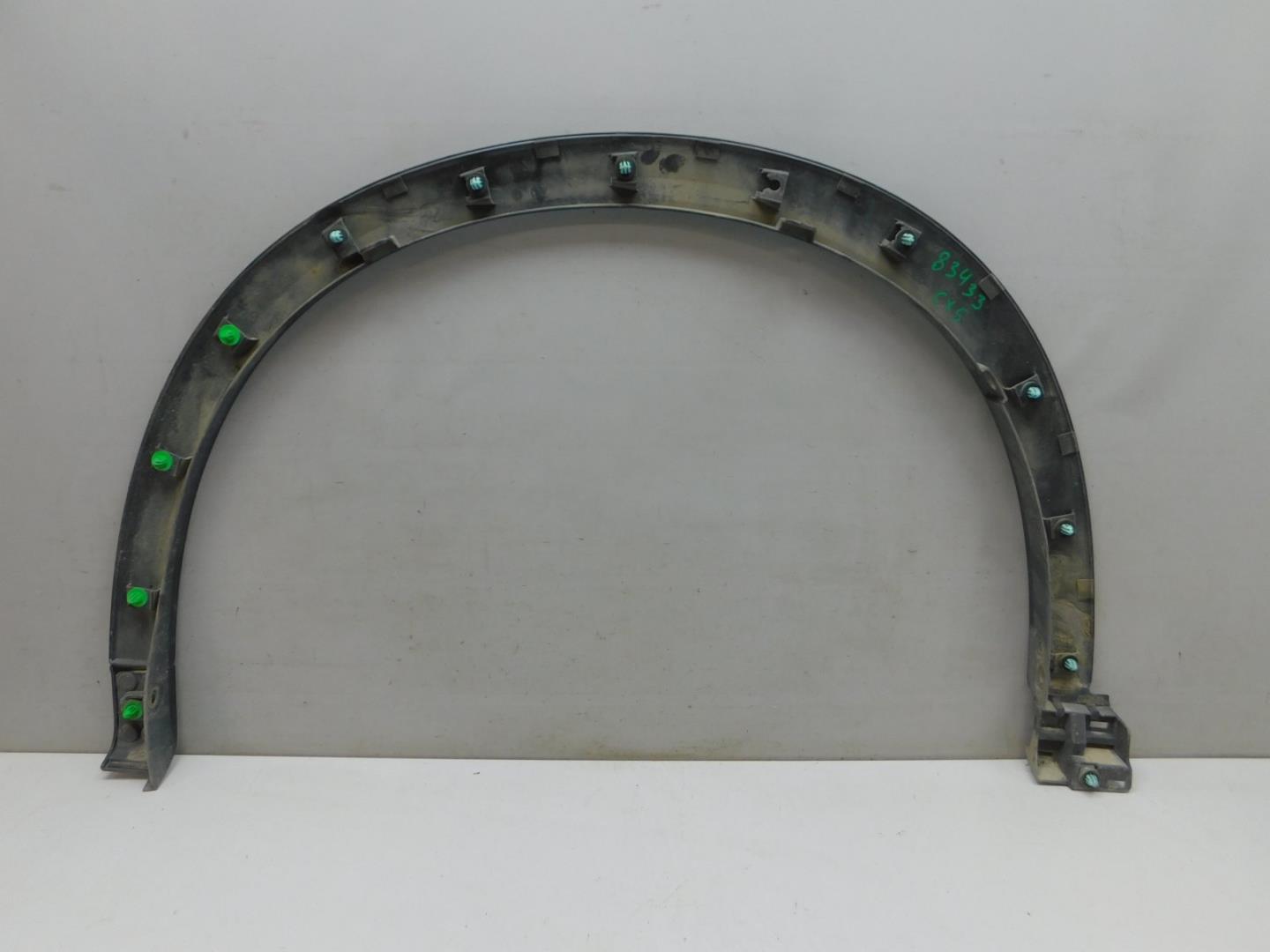 Накладка переднего крыла правого