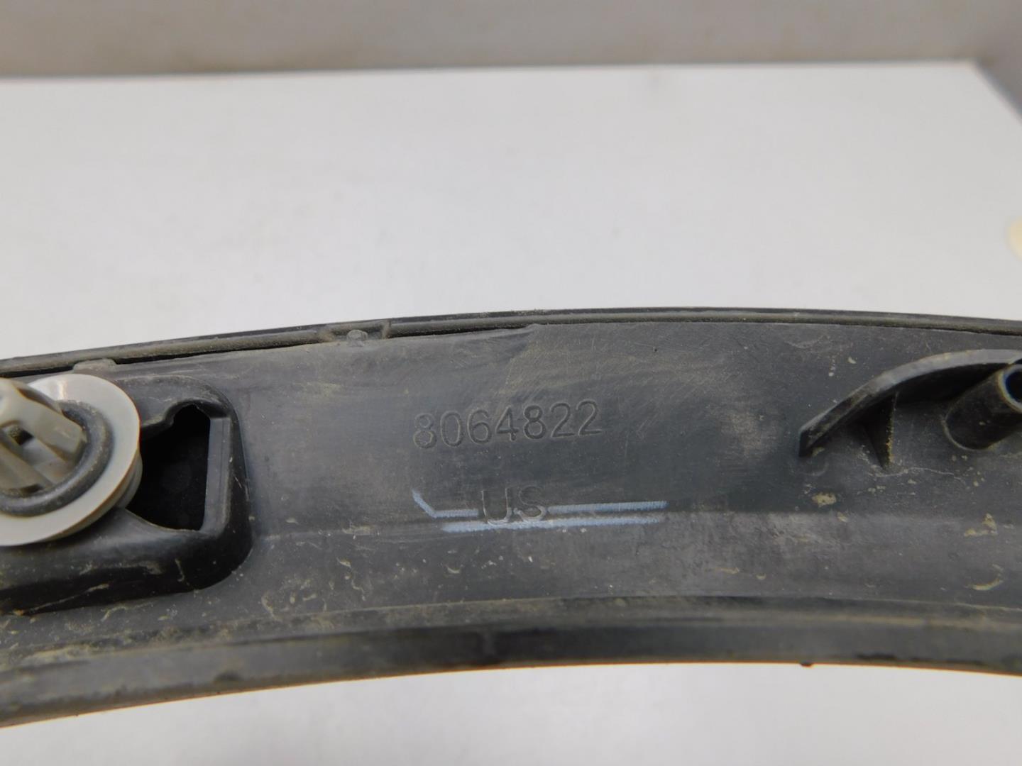 Накладка переднего крыла правого