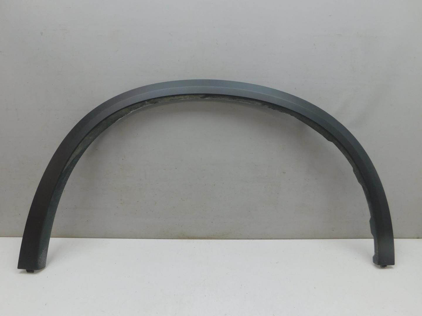 Накладка переднего крыла правого