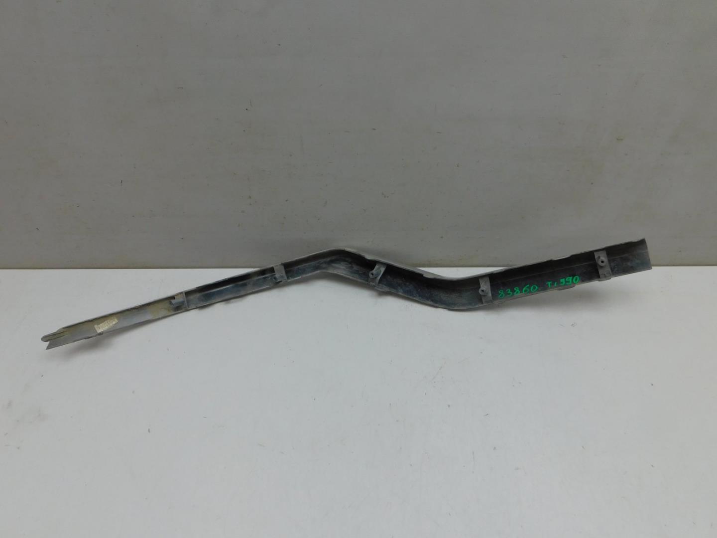 Накладка переднего бампера