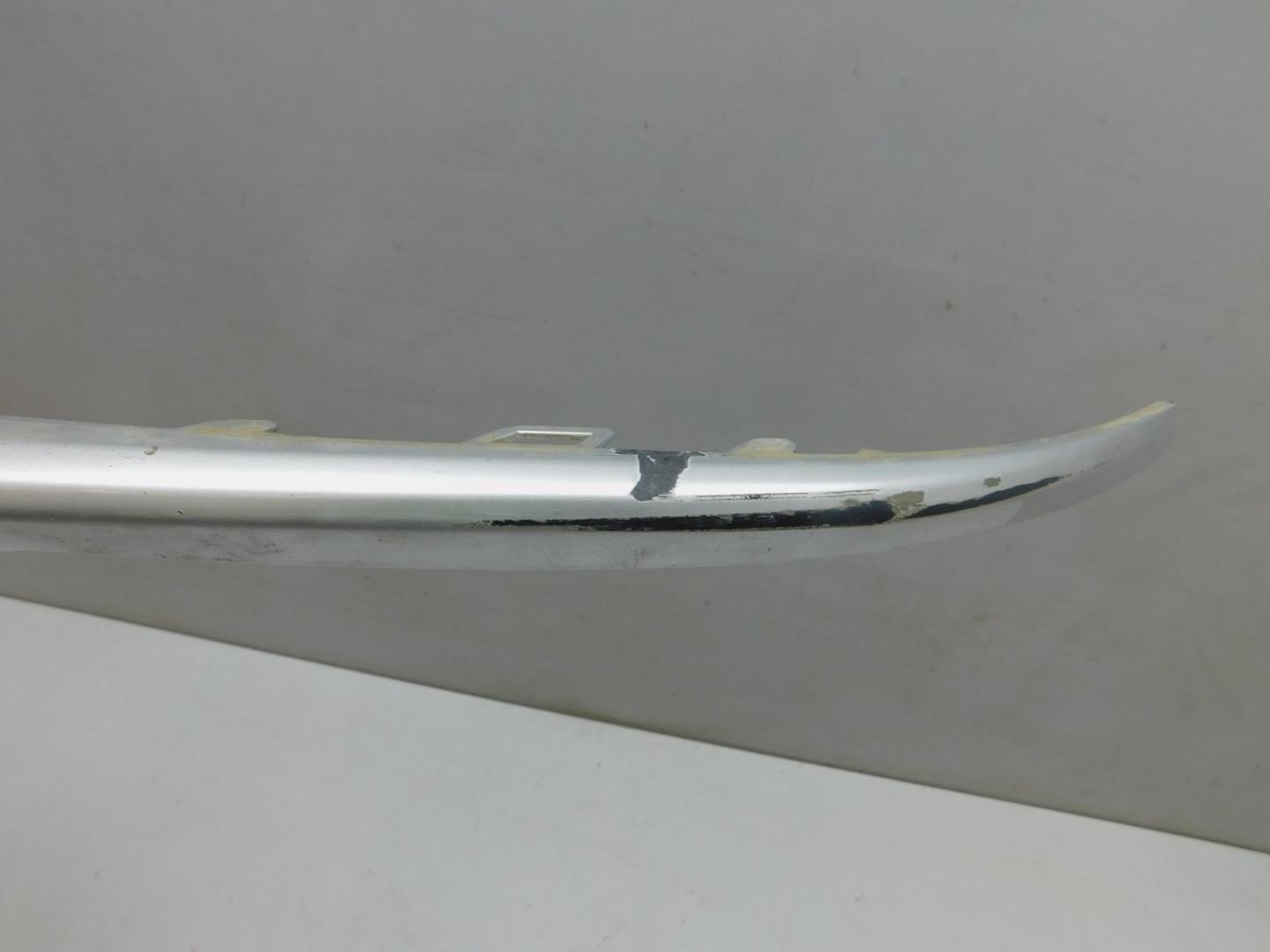 Накладка переднего бампера