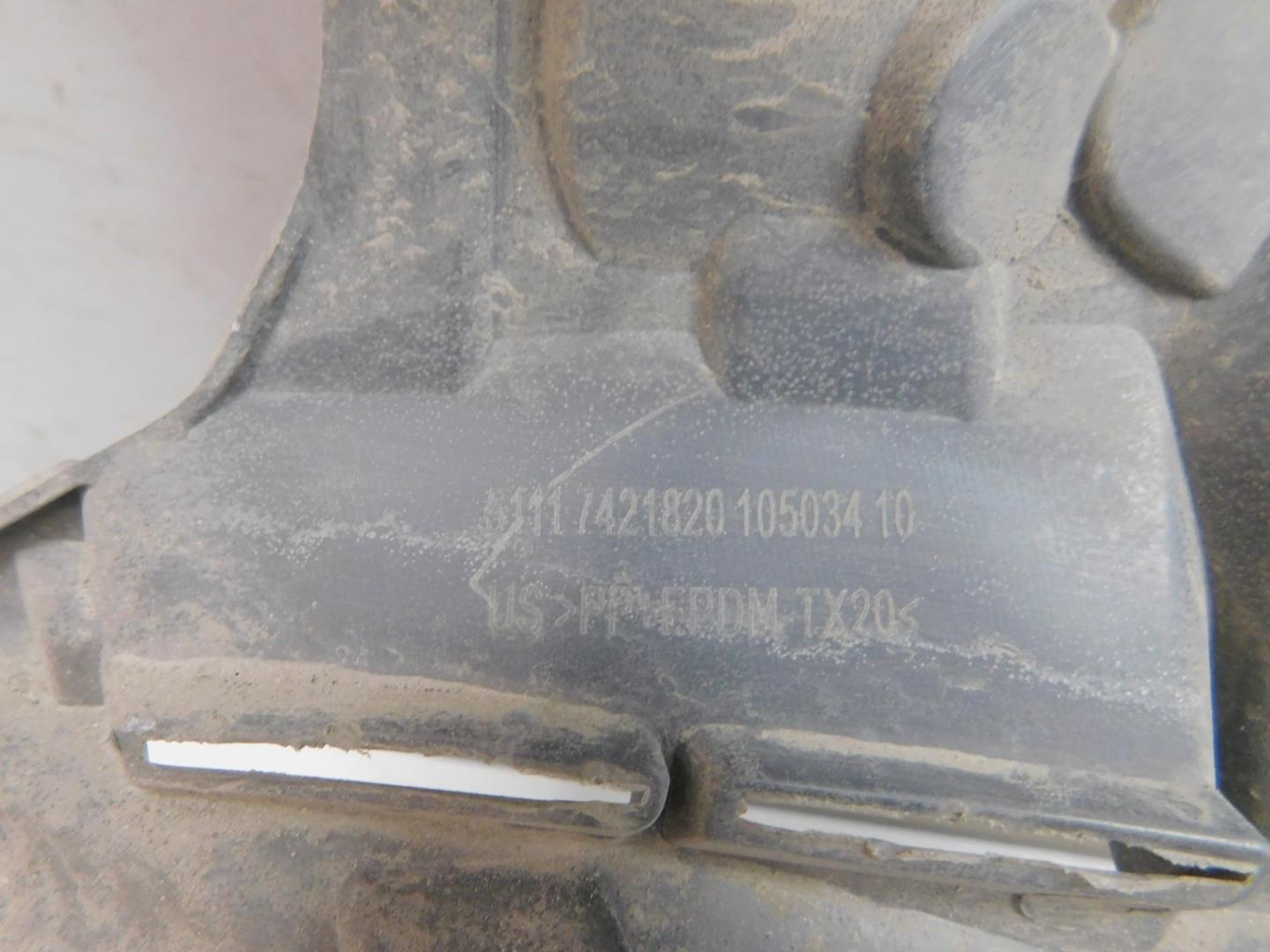 Кронштейн переднего бампера