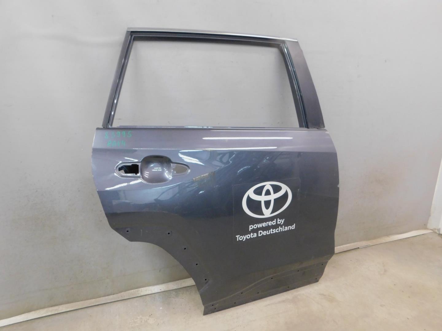 Дверь задняя правая