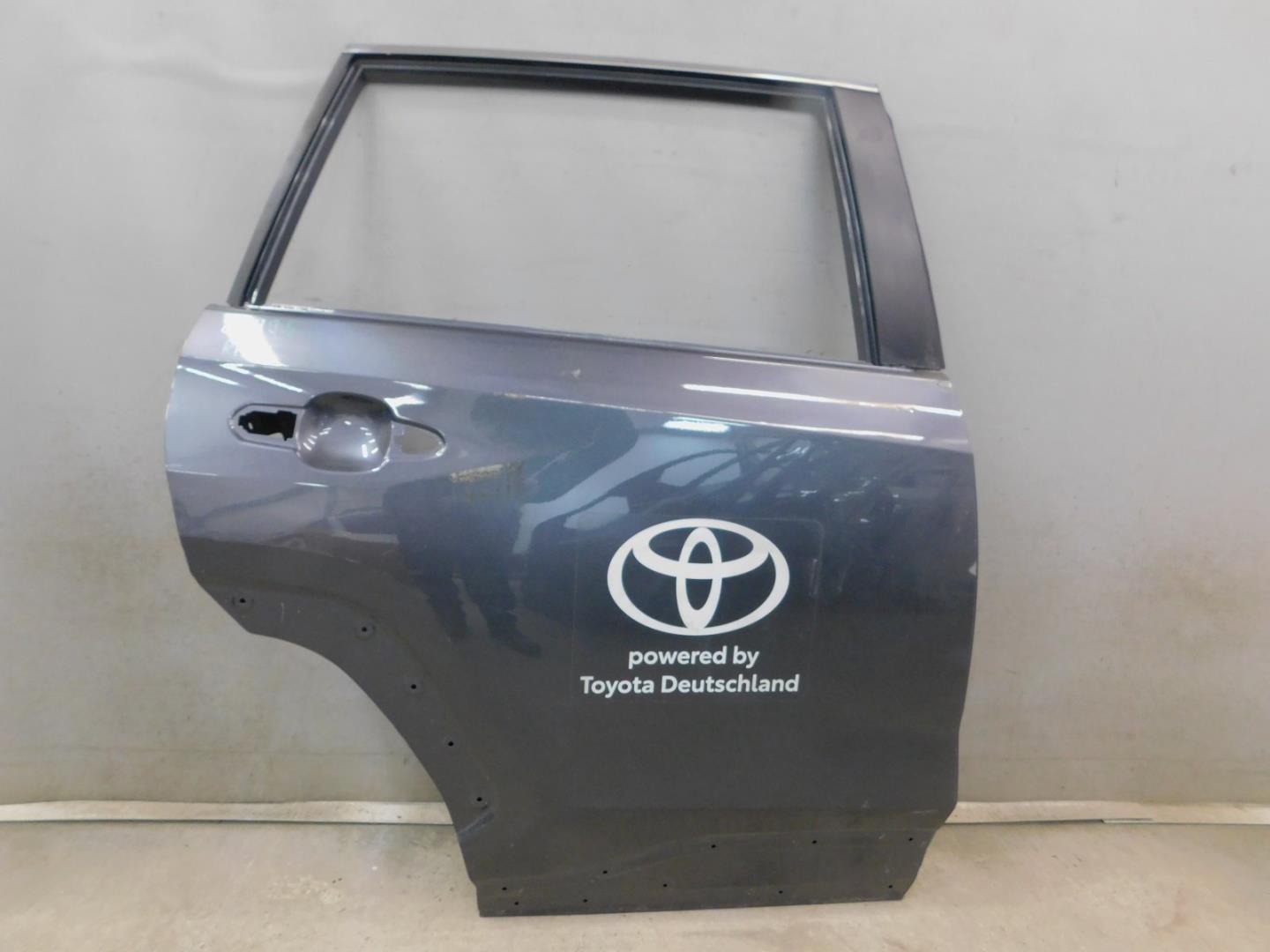 Дверь задняя правая