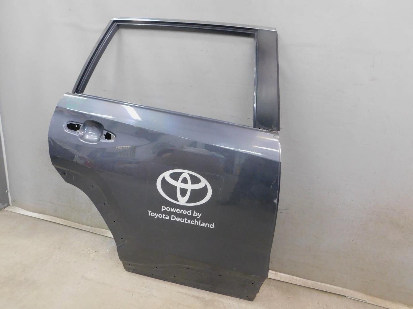 Дверь задняя правая