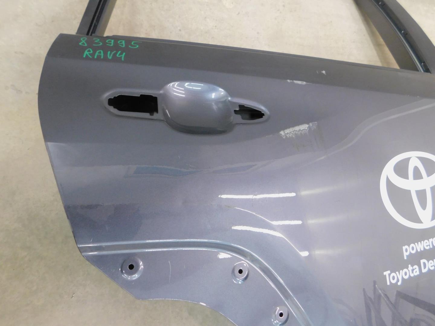 Дверь задняя правая