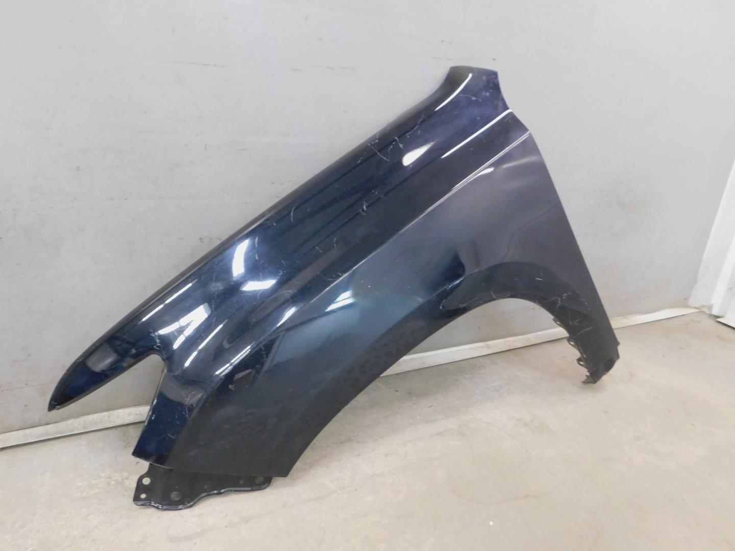 Крыло переднее левое