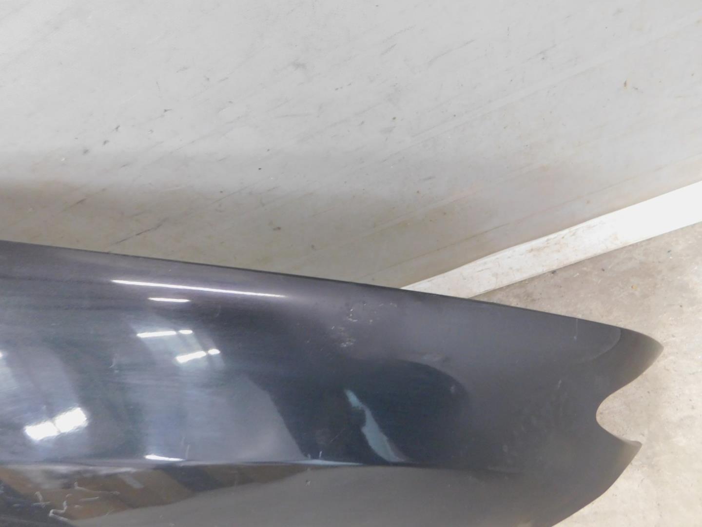 Крыло переднее правое