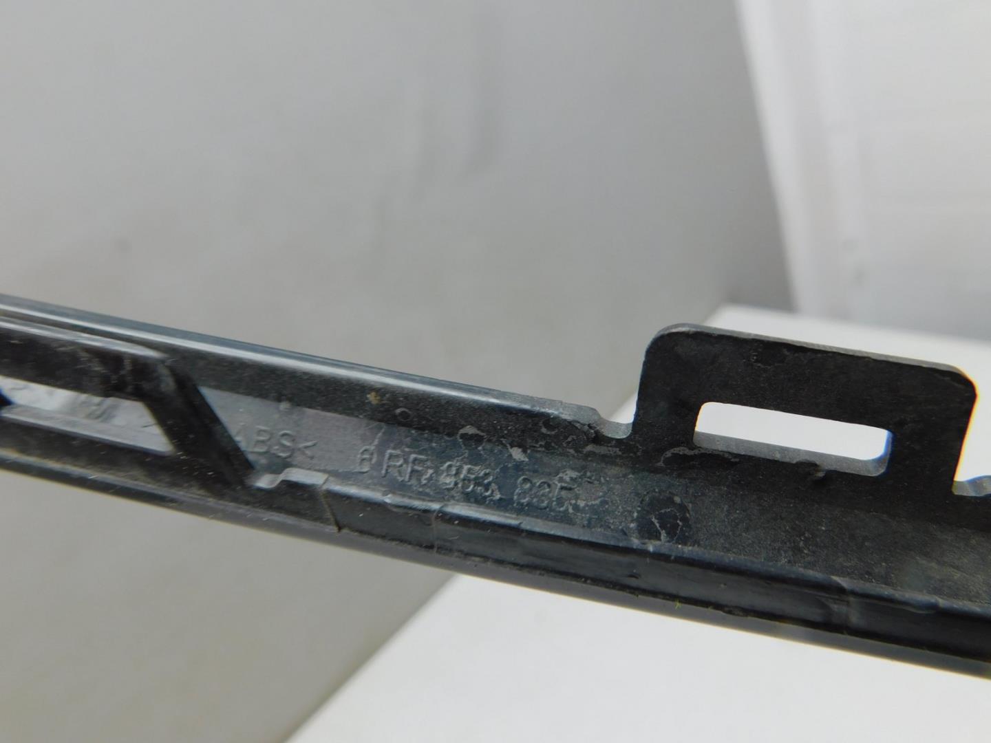 Молдинг заднего бампера