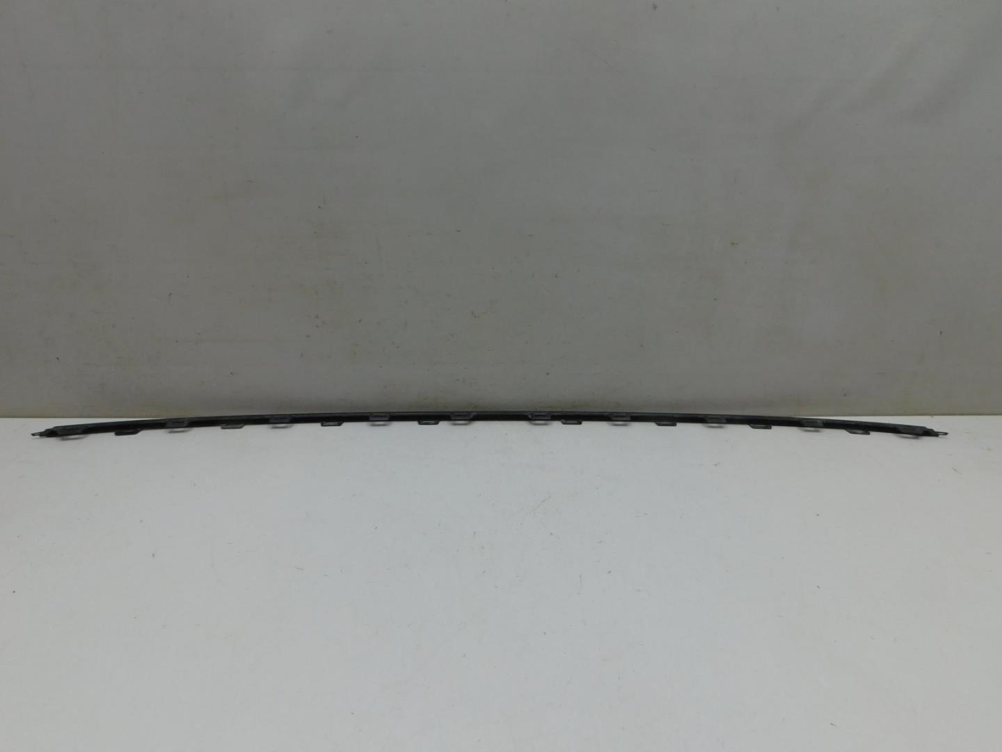 Молдинг заднего бампера