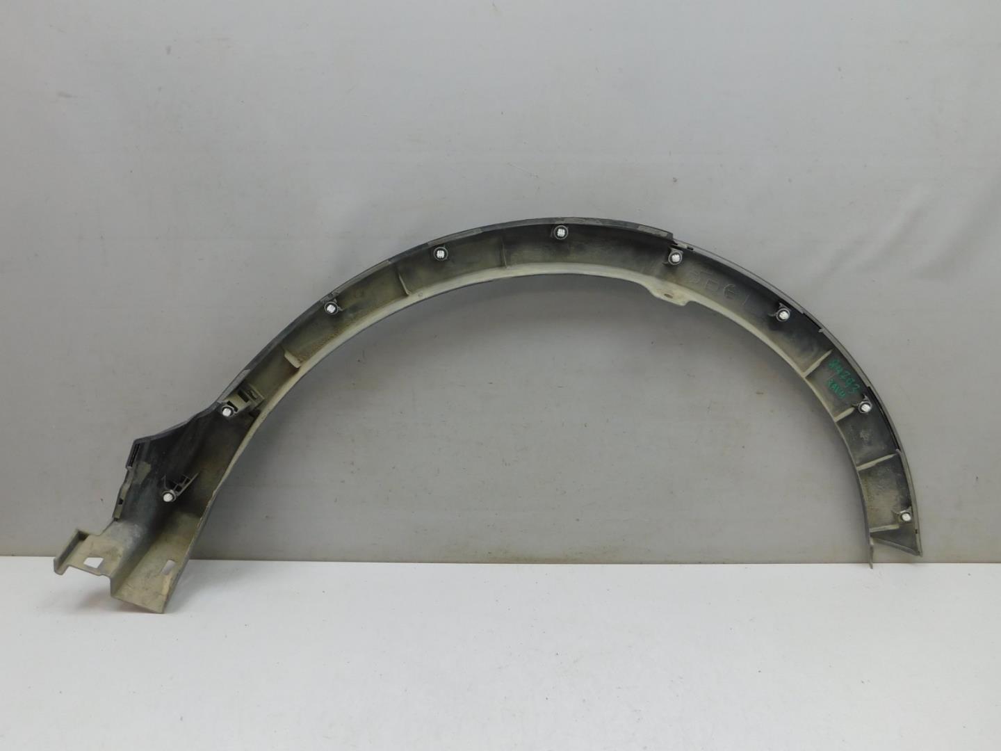 Накладка заднего крыла правого