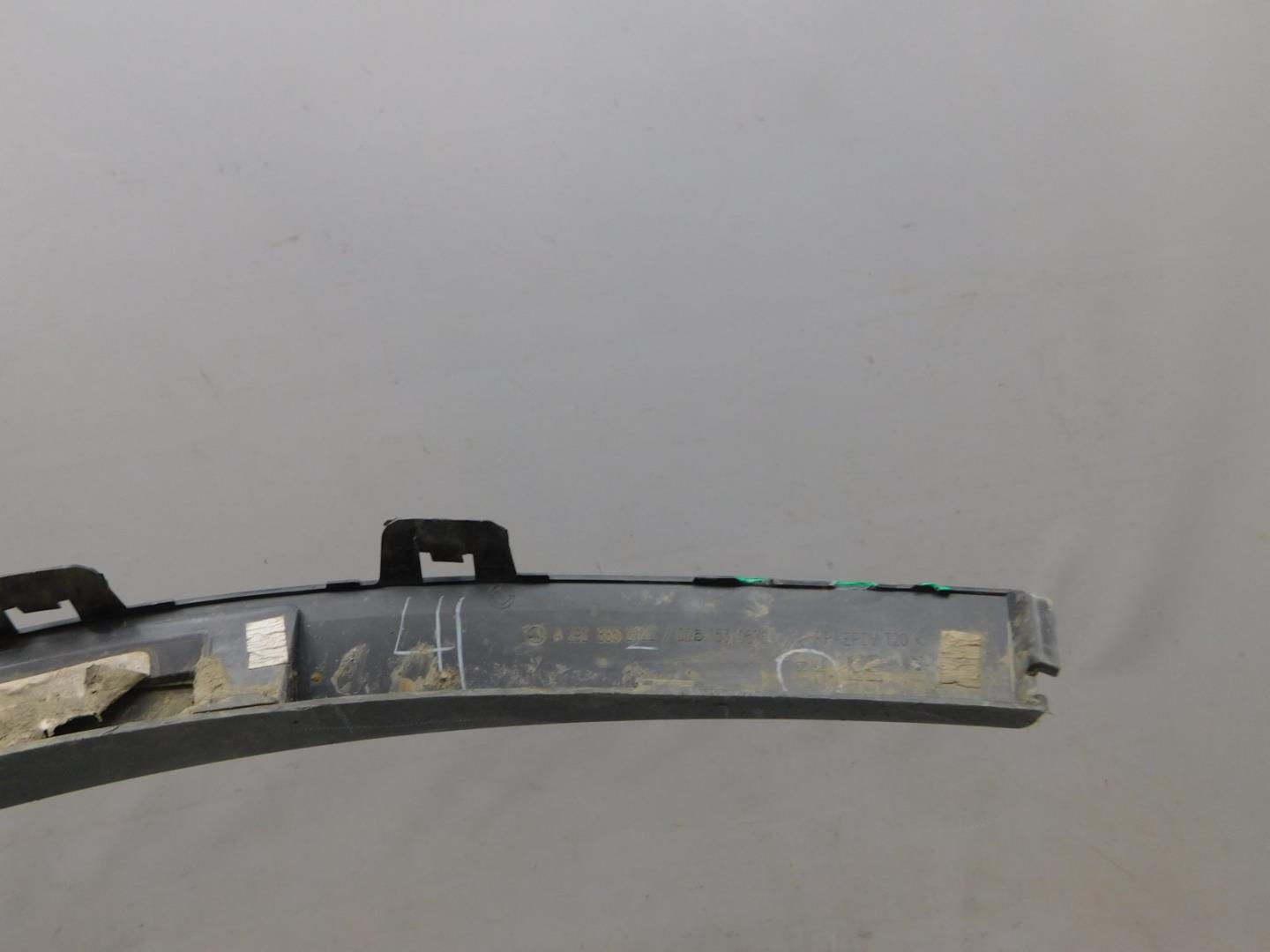 Накладка заднего крыла правого