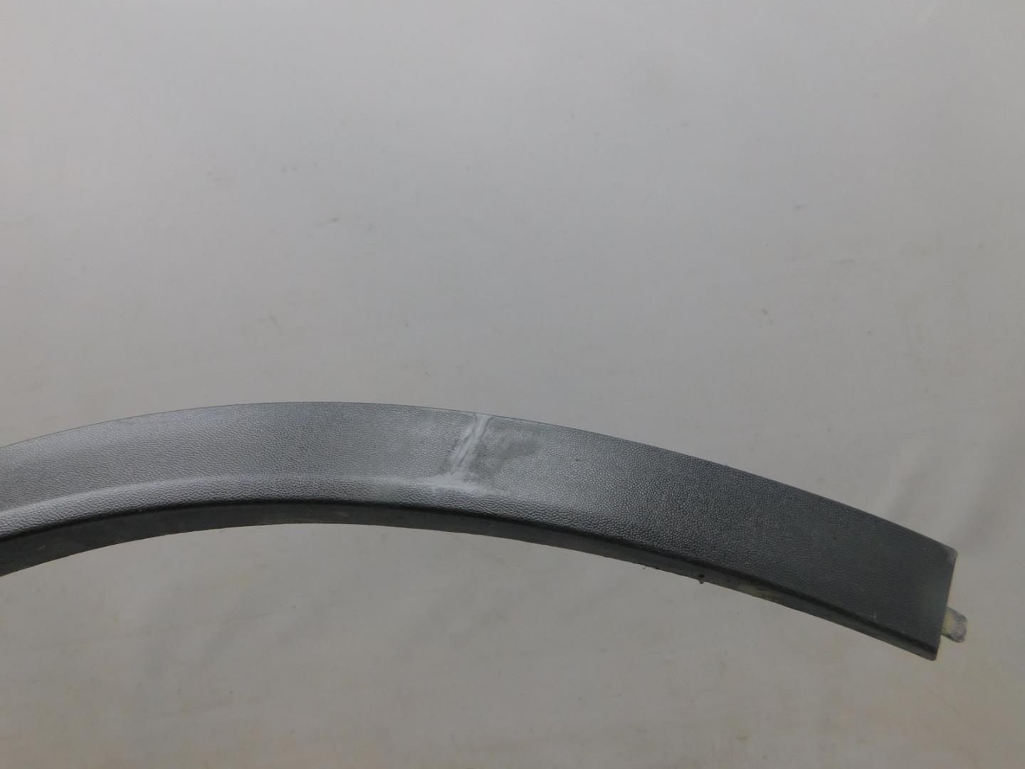 Накладка заднего крыла правого