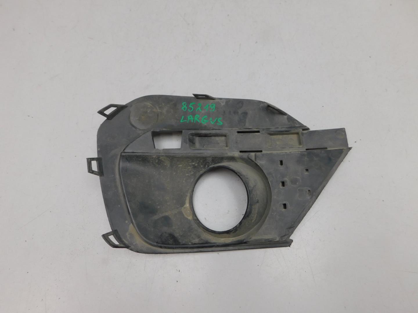 Решетка в бампер левая