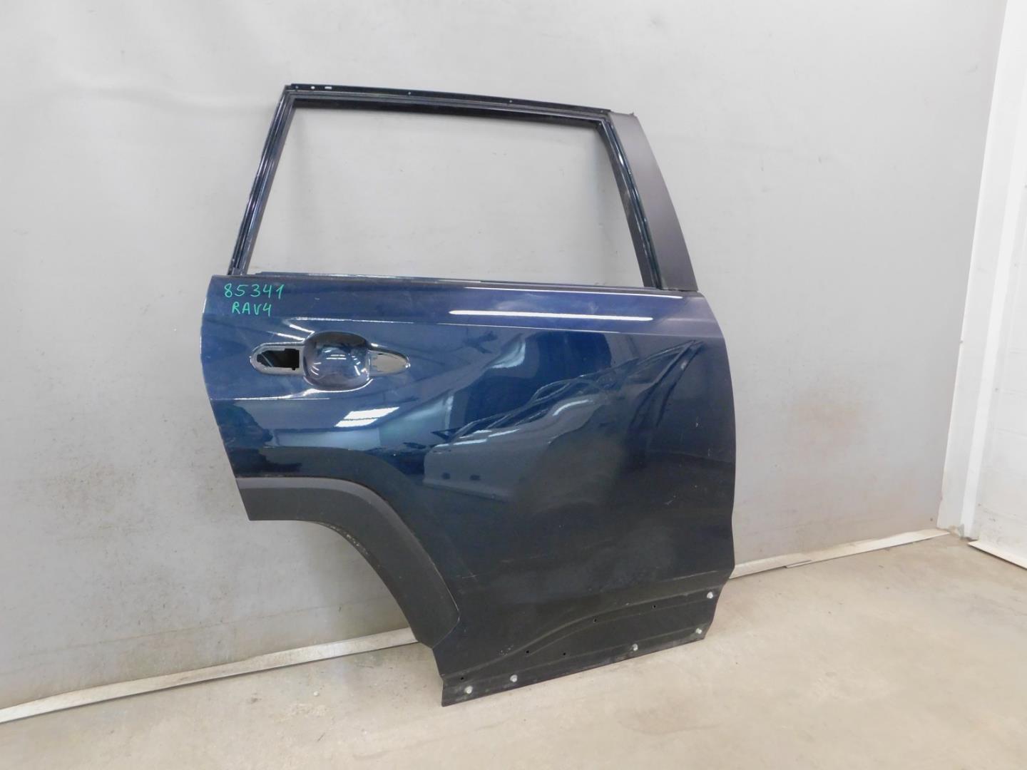 Дверь задняя правая