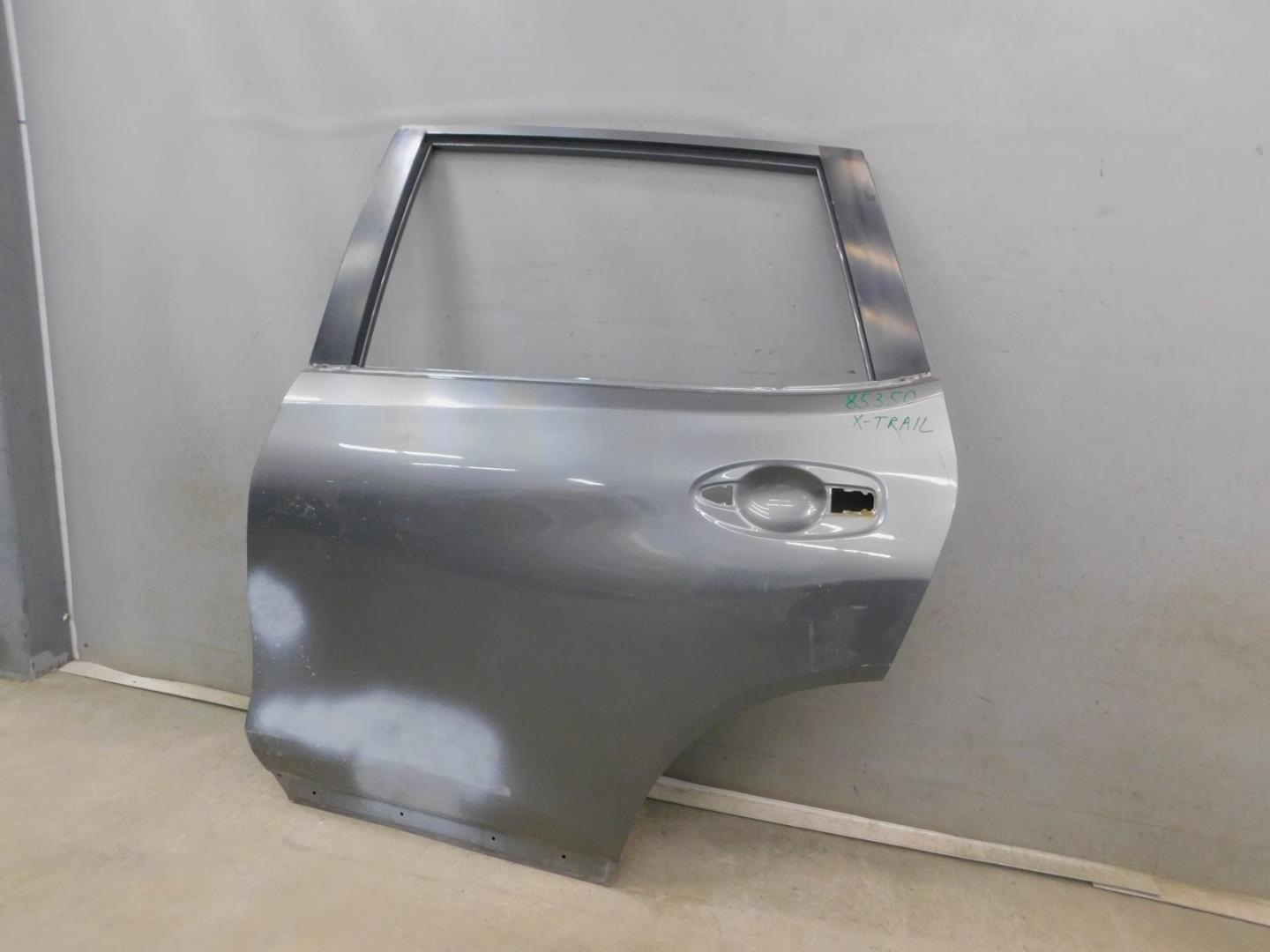 Дверь задняя левая