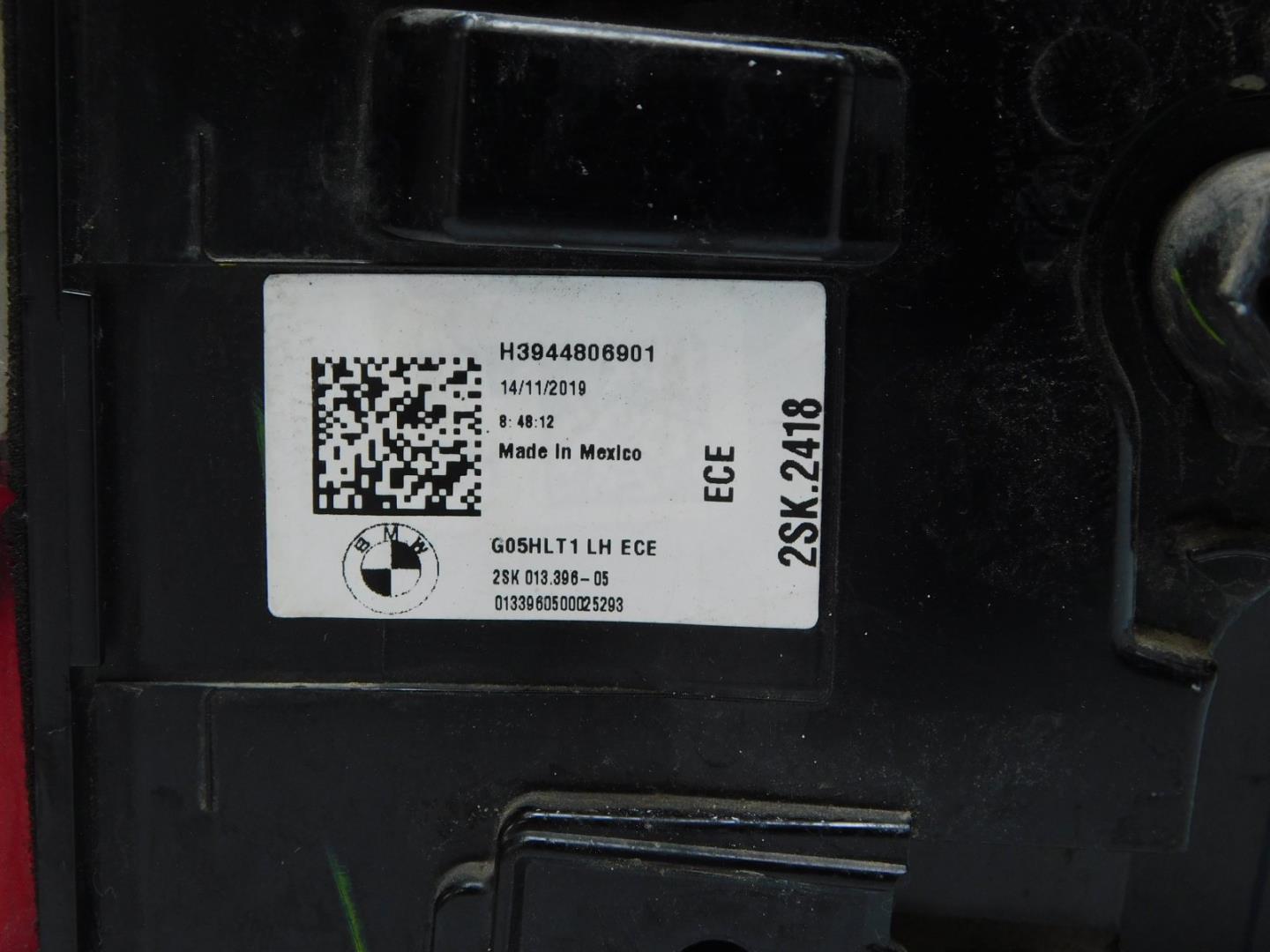 Фонарь задний наружный левый