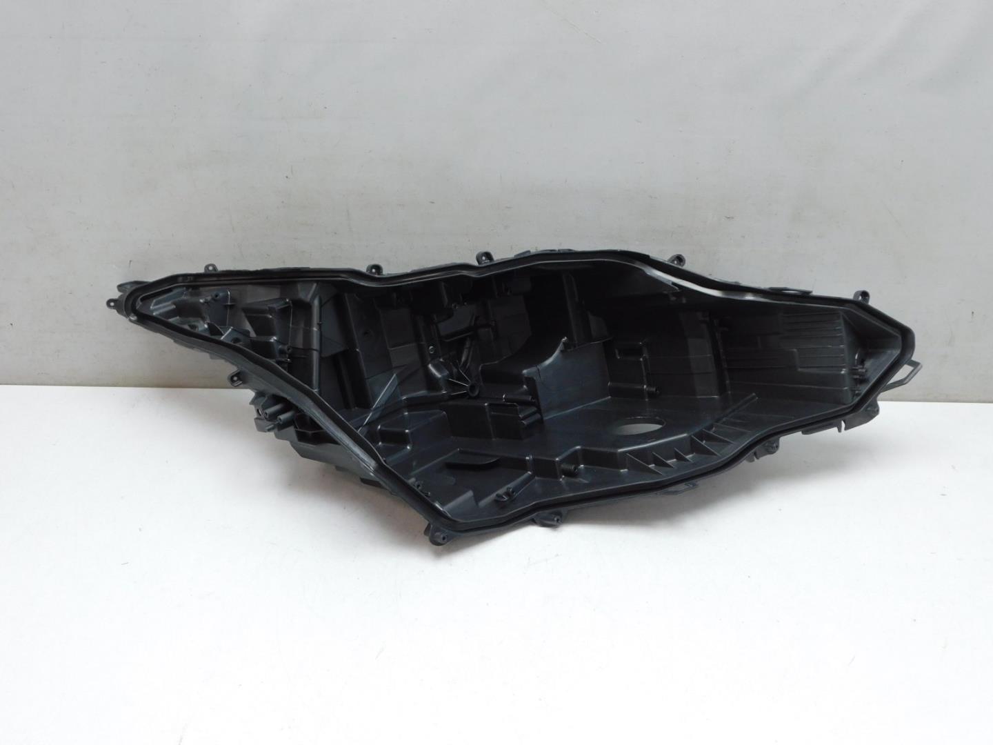 Корпус фары правой